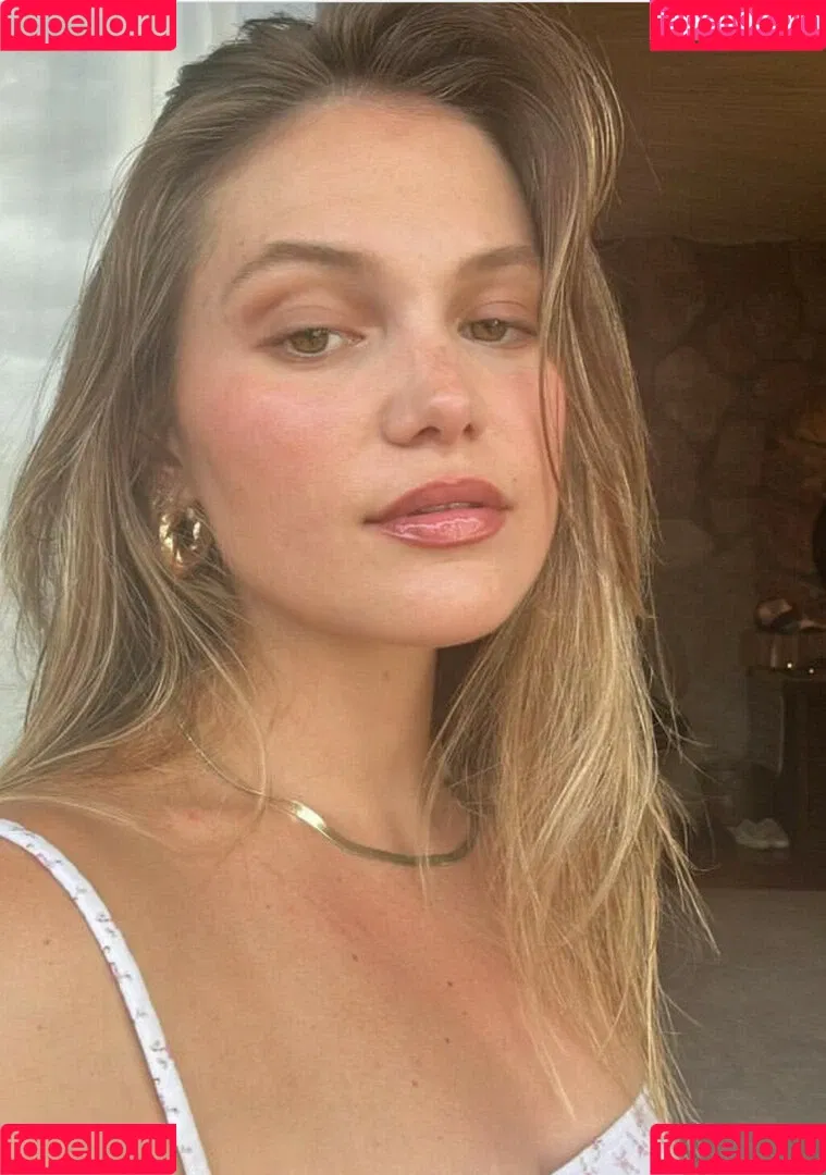 Olivia Holt Onlyfans Photo Gallery 