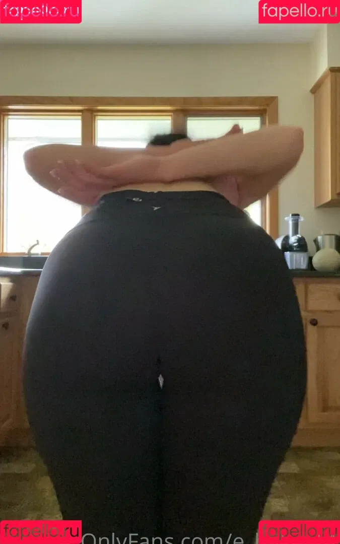 Elle Baker Onlyfans Photo Gallery 