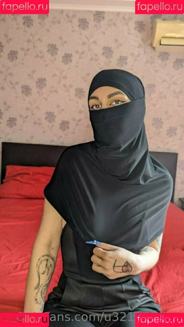 amirimus Onlyfans Photo Gallery 
