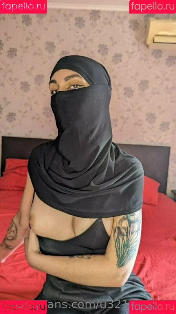 amirimus Onlyfans Photo Gallery 