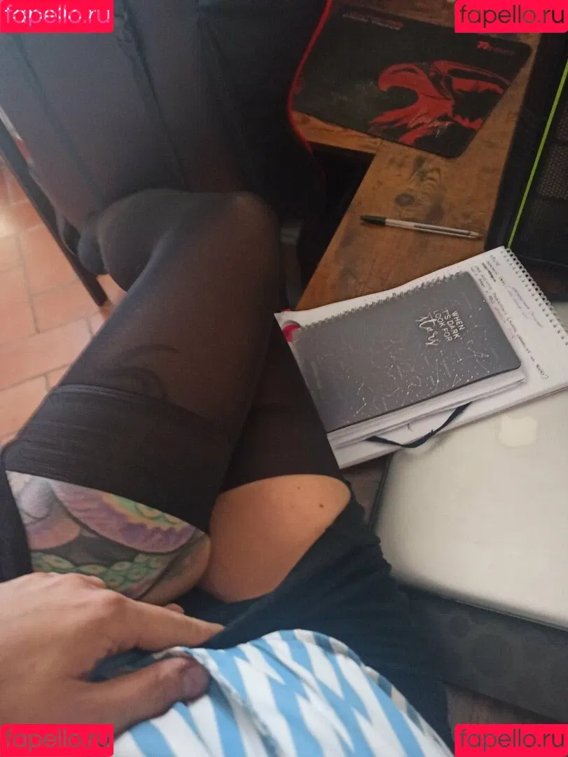 laurettavixen Onlyfans Photo Gallery 