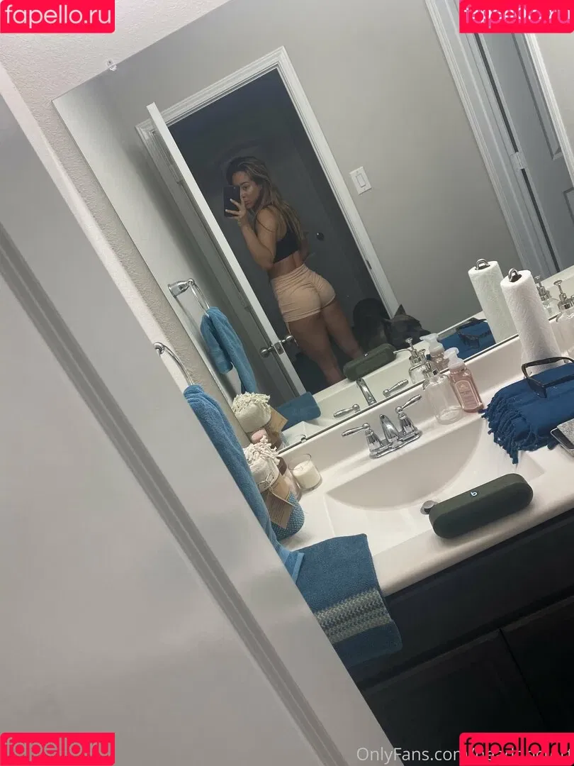 teannatrump Onlyfans Photo Gallery 