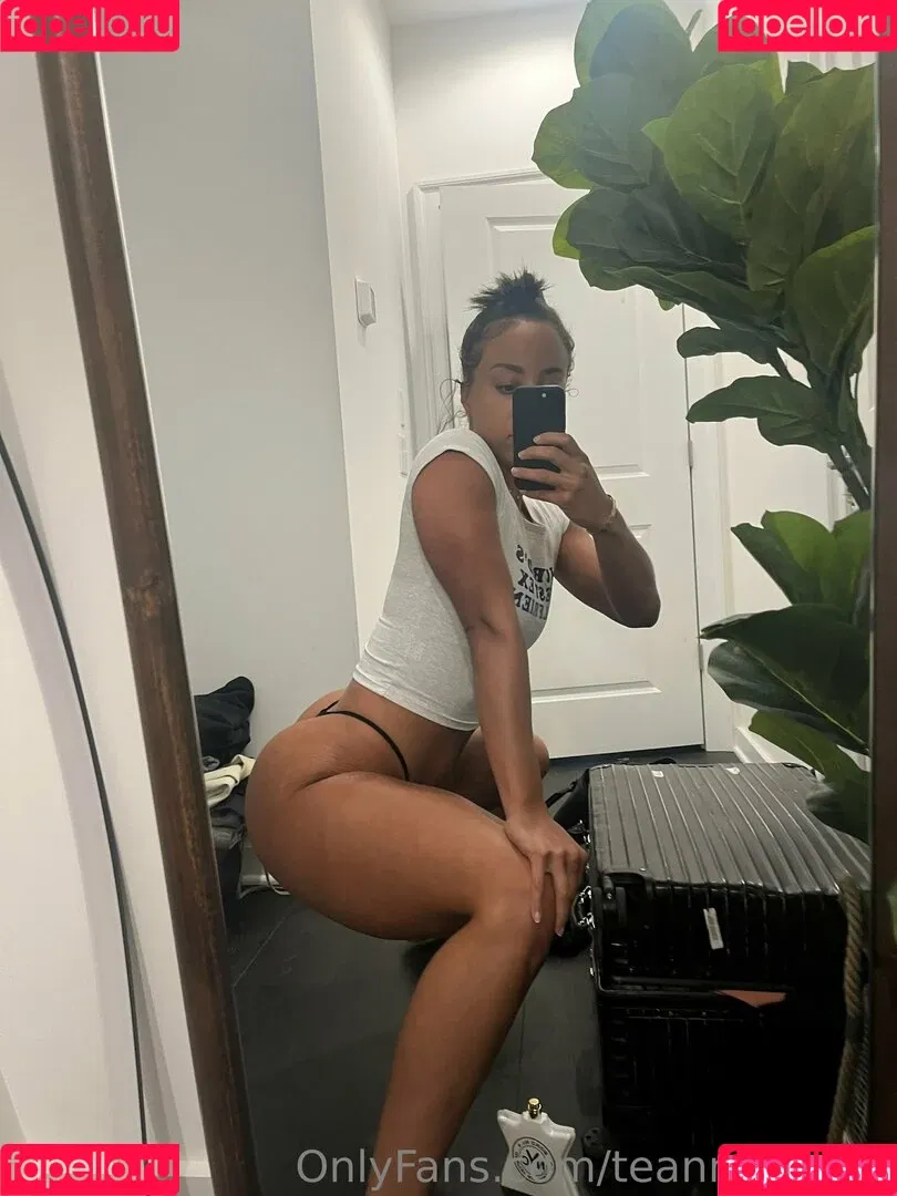 teannatrump Onlyfans Photo Gallery 