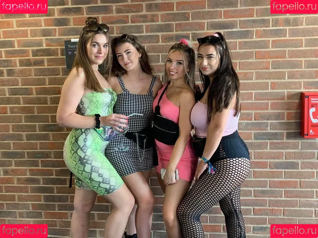 Grace Baker Onlyfans Photo Gallery 