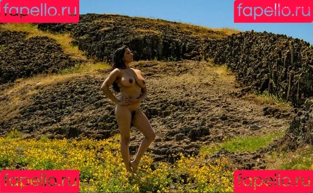 Devi The Model Onlyfans Photo Gallery 