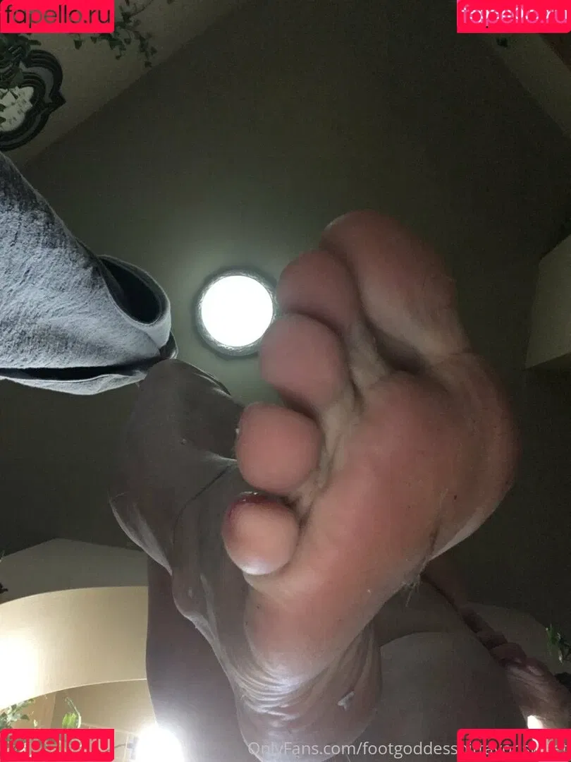 footgoddessbittavonsweet Onlyfans Photo Gallery 