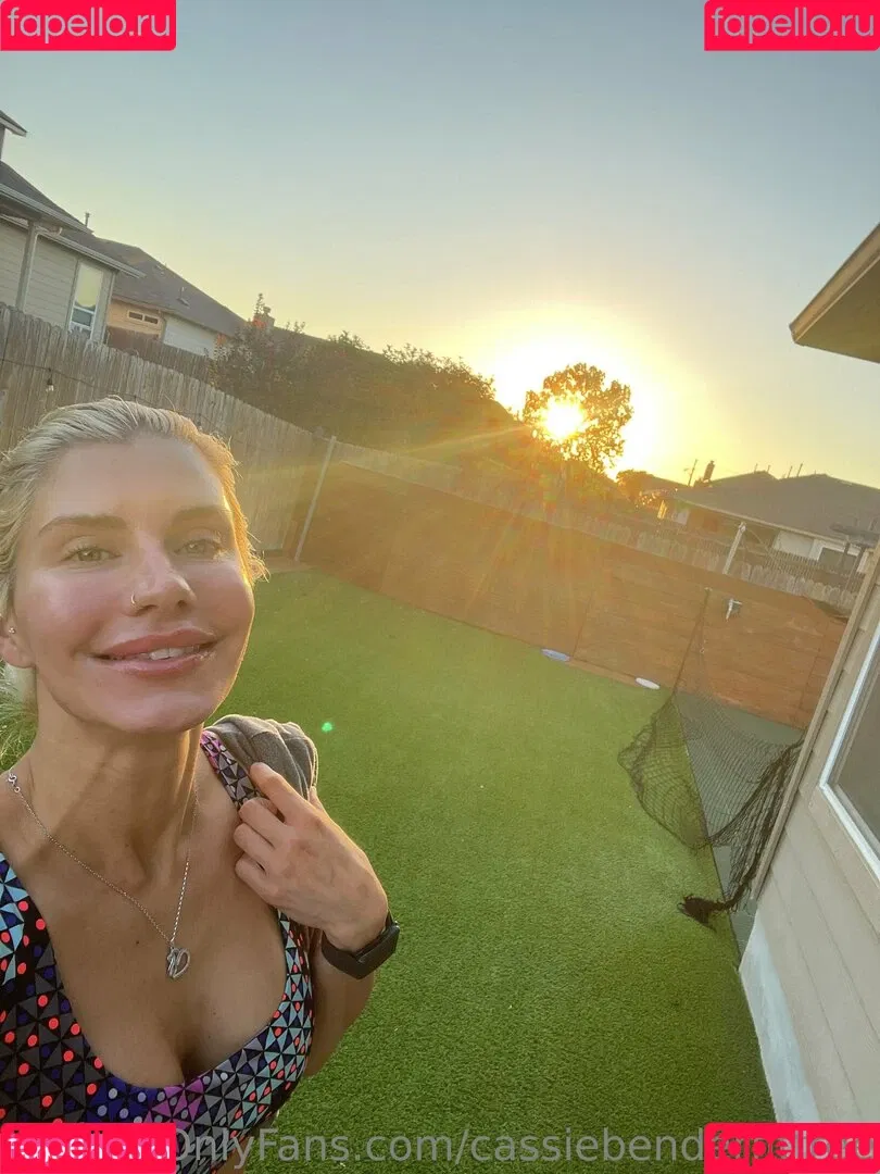 cassiebenderfitfree Onlyfans Photo Gallery 