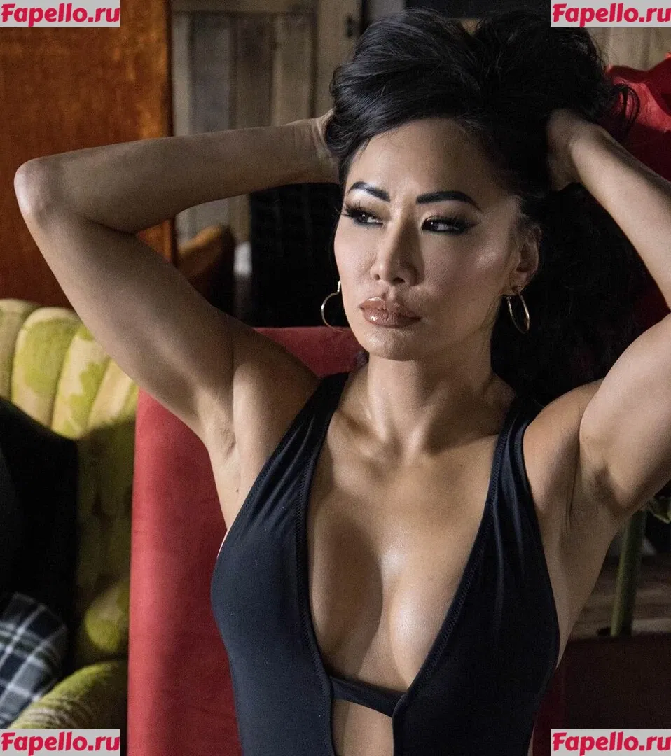 Gail Kim Onlyfans Photo Gallery 