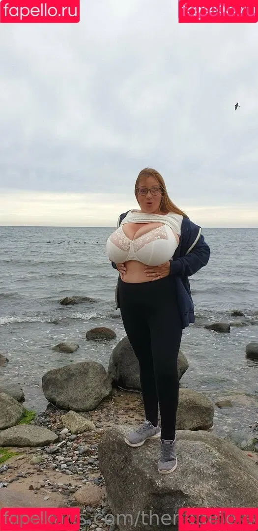 thenadinejansen Onlyfans Photo Gallery 