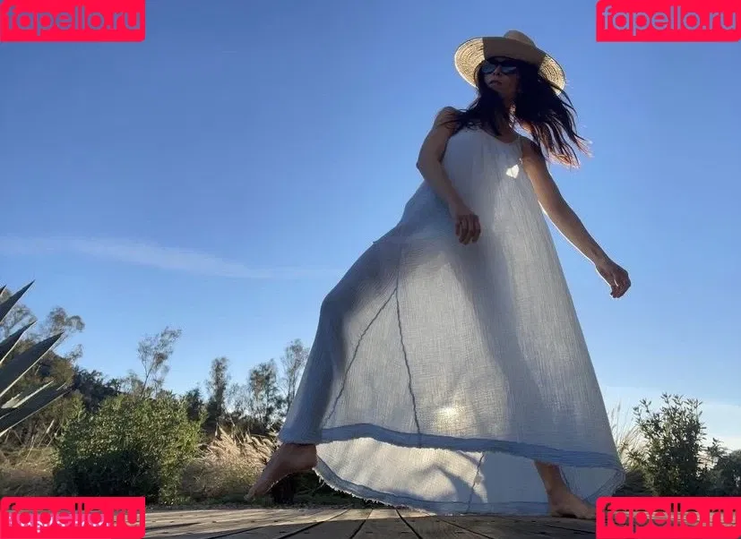 Abigail Spencer Onlyfans Photo Gallery 