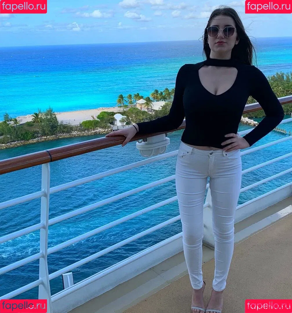Shira Shabat Onlyfans Photo Gallery 