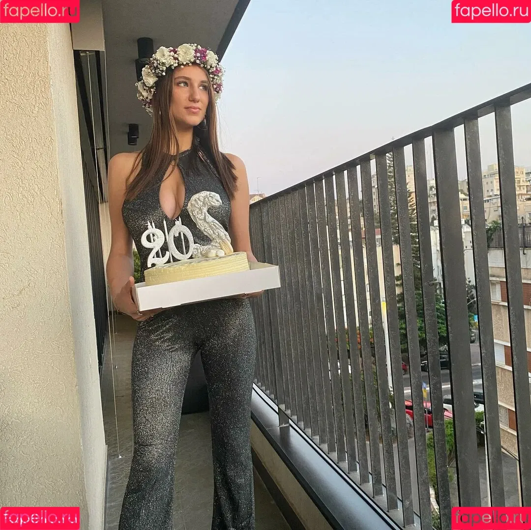 Shira Shabat Onlyfans Photo Gallery 