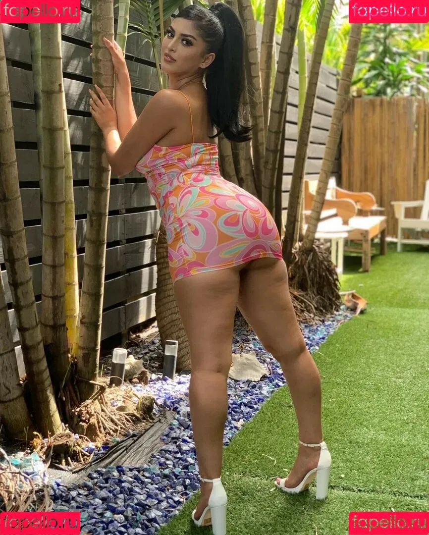 Sophia Leone Onlyfans Photo Gallery 