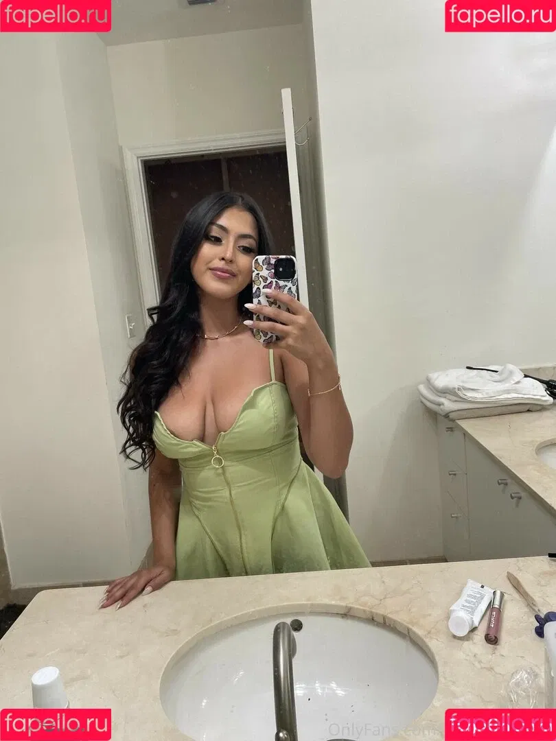 Sophia Leone Onlyfans Photo Gallery 