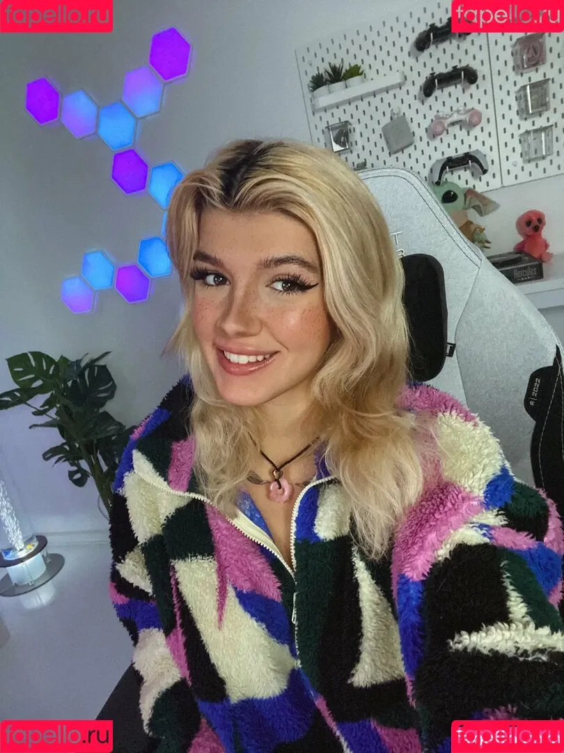 Kunshikitty Onlyfans Photo Gallery 