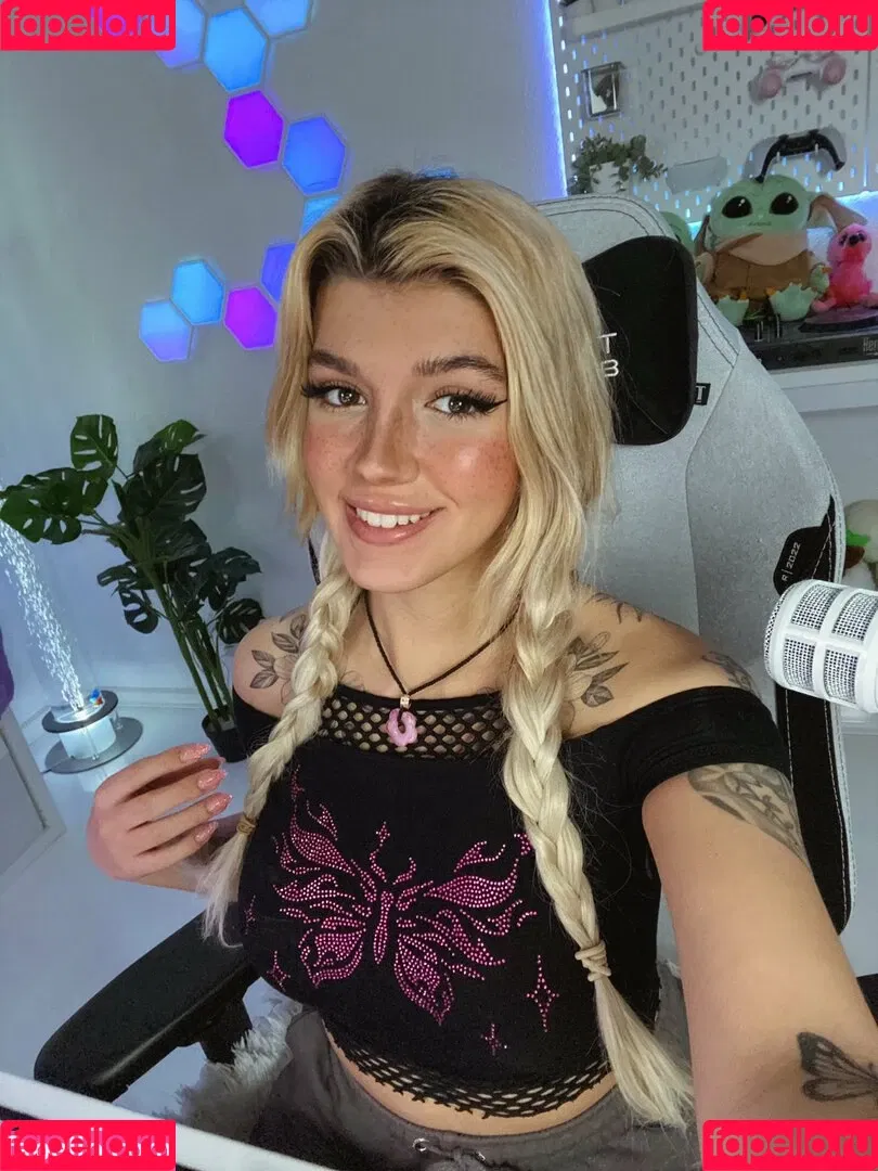 Kunshikitty Onlyfans Photo Gallery 