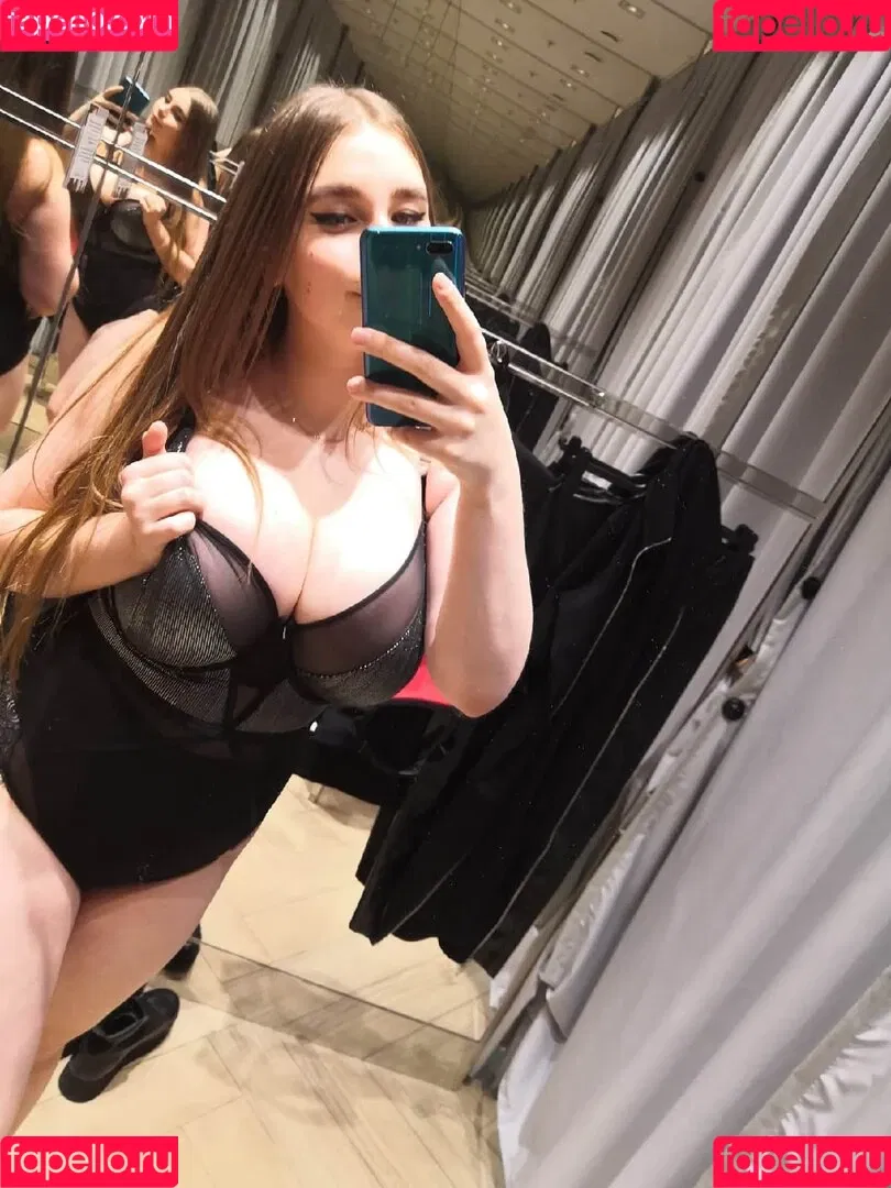 Lucy Laistner Onlyfans Photo Gallery 