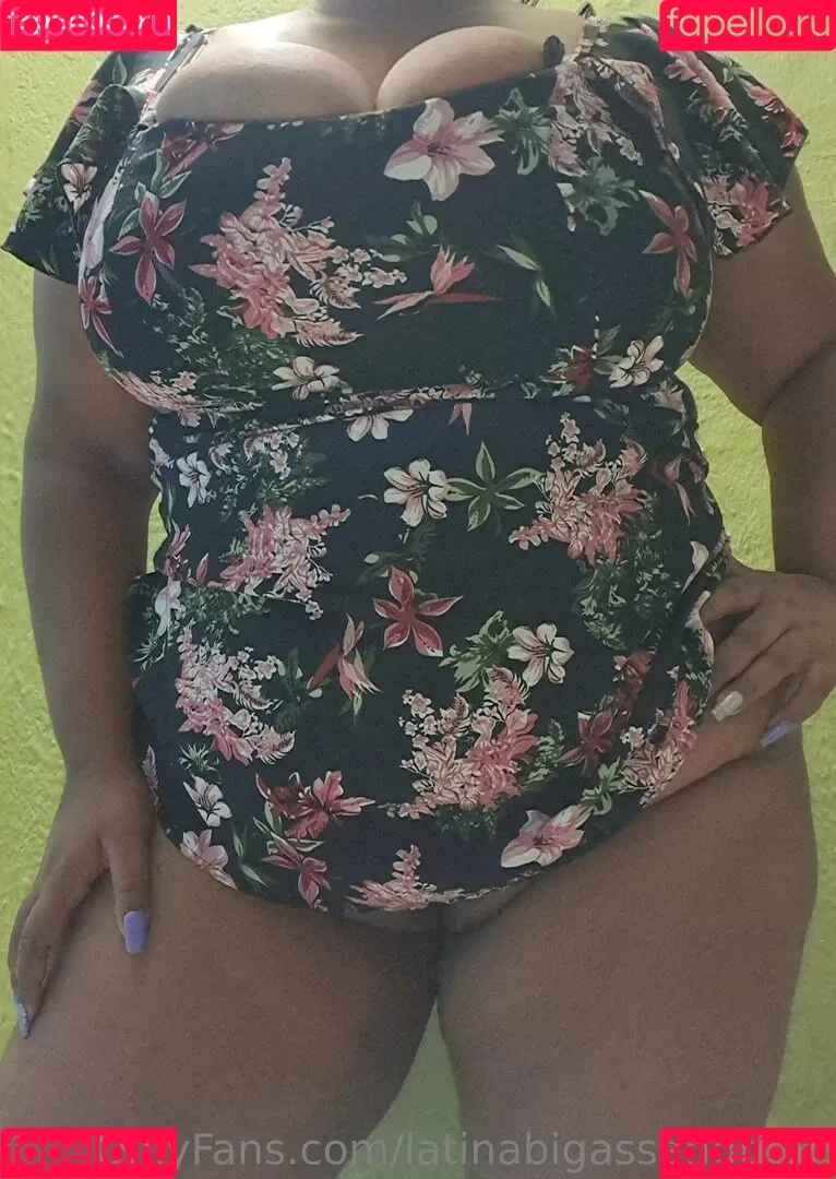 curvylatinakay Onlyfans Photo Gallery 