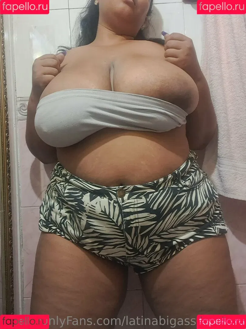 curvylatinakay Onlyfans Photo Gallery 