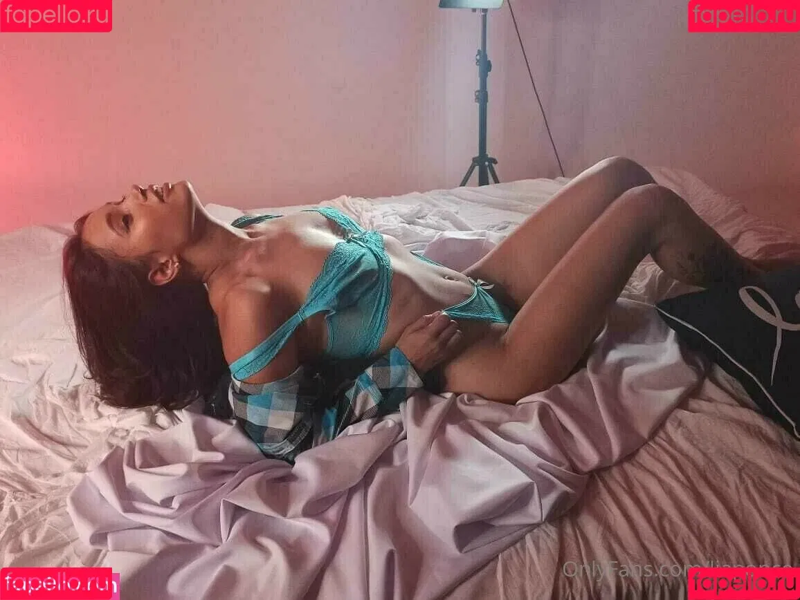 Lia Ponce Onlyfans Photo Gallery 