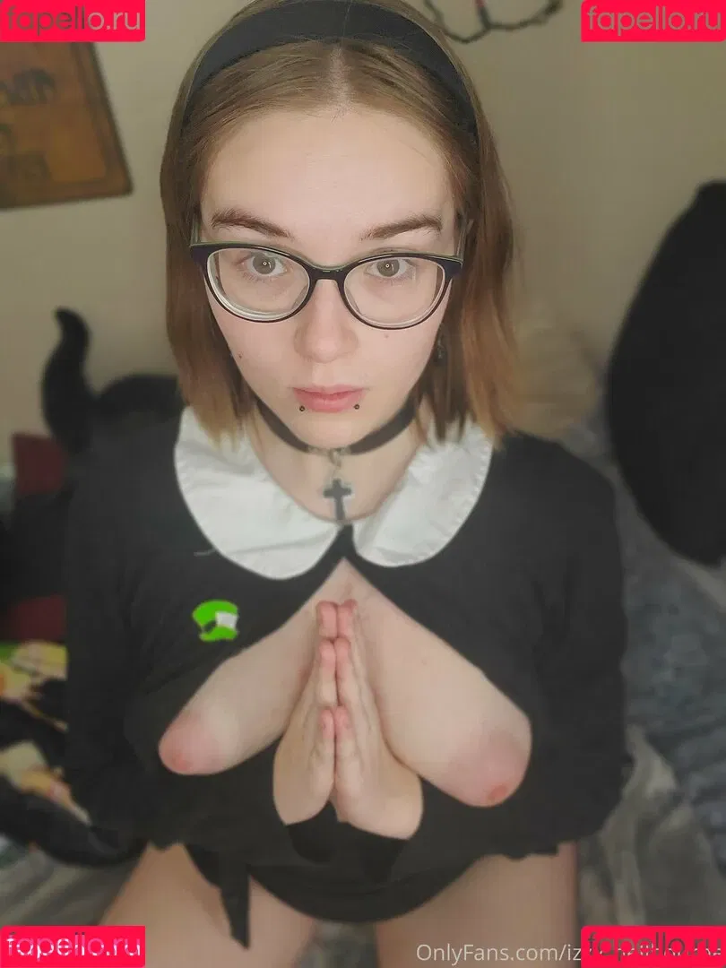 izzy_hellbourne Onlyfans Photo Gallery 