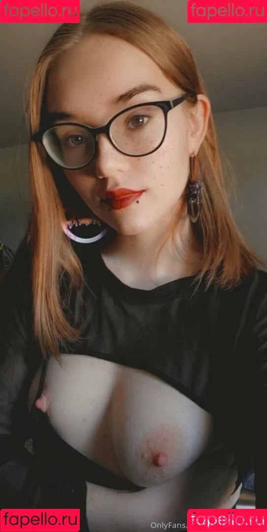 izzy_hellbourne Onlyfans Photo Gallery 
