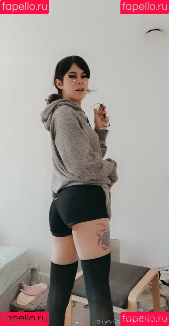 LittleMapleBerry Onlyfans Photo Gallery 