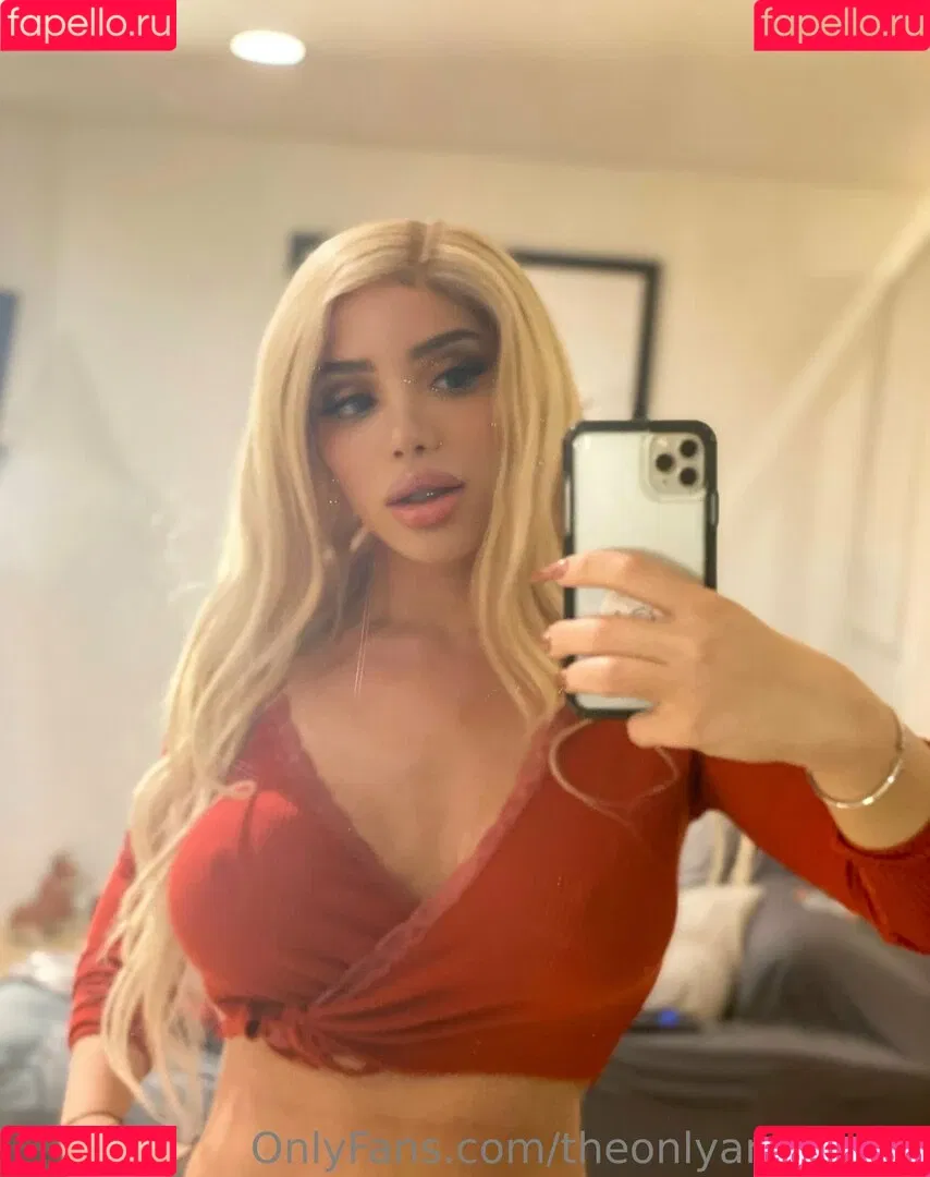theonlyanaconda Onlyfans Photo Gallery 