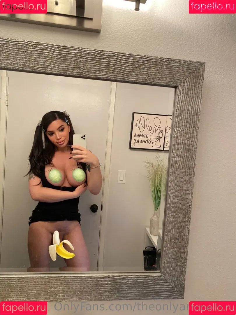 theonlyanaconda Onlyfans Photo Gallery 