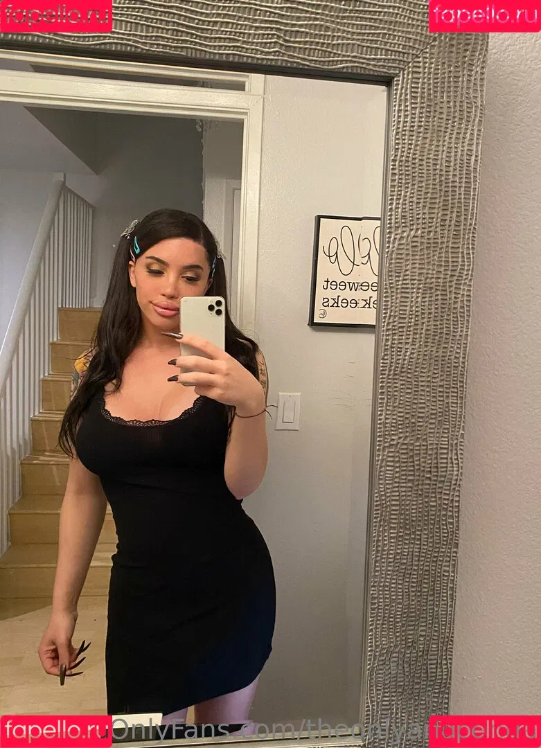 theonlyanaconda Onlyfans Photo Gallery 