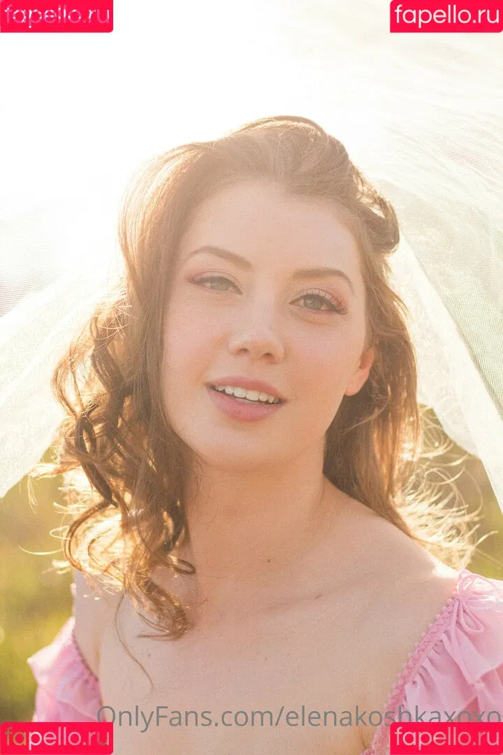 Elenakoshkaxoxo Onlyfans Photo Gallery 