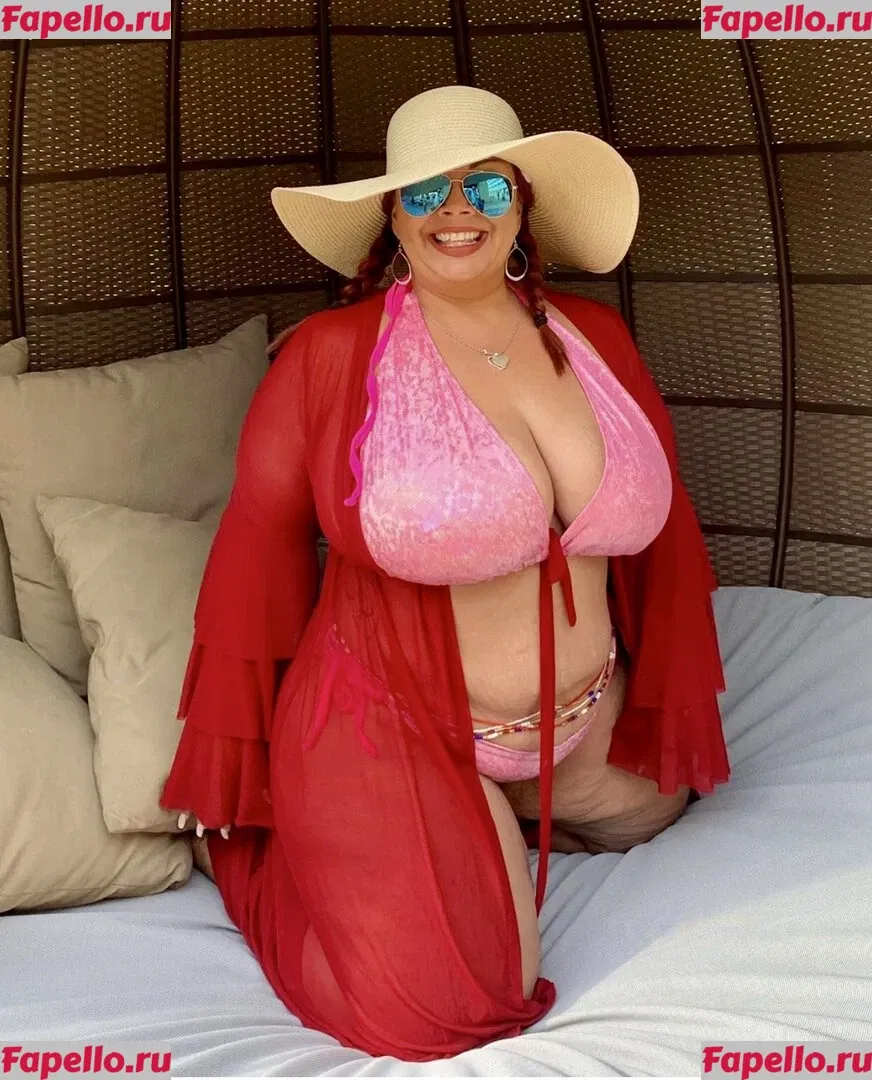 SueAnn Onlyfans Photo Gallery 