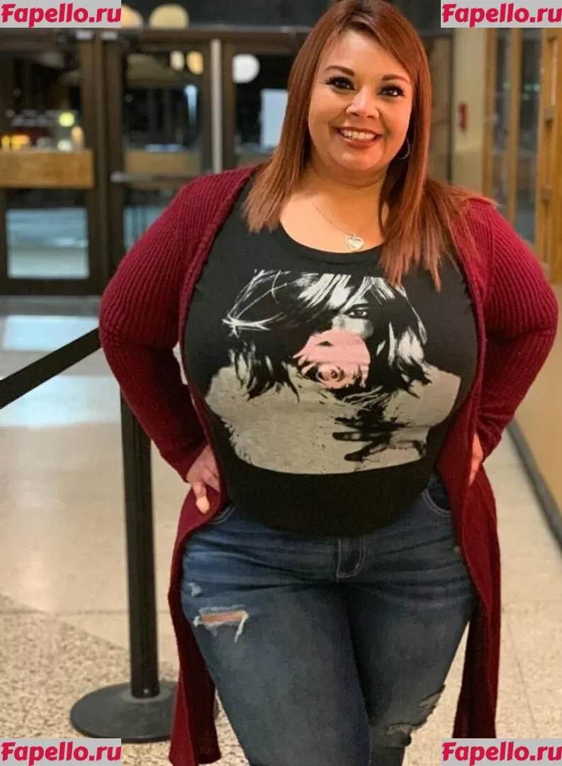 SueAnn Onlyfans Photo Gallery 