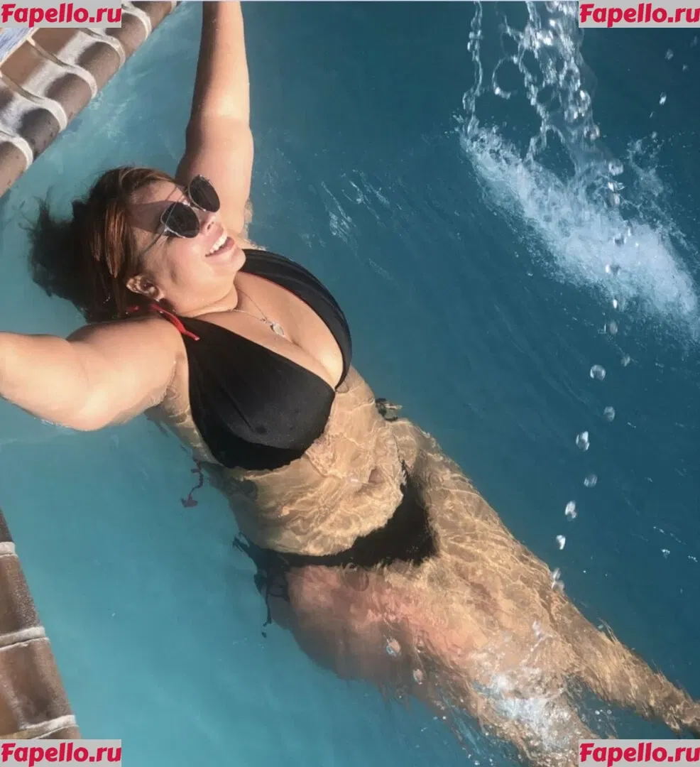 SueAnn Onlyfans Photo Gallery 
