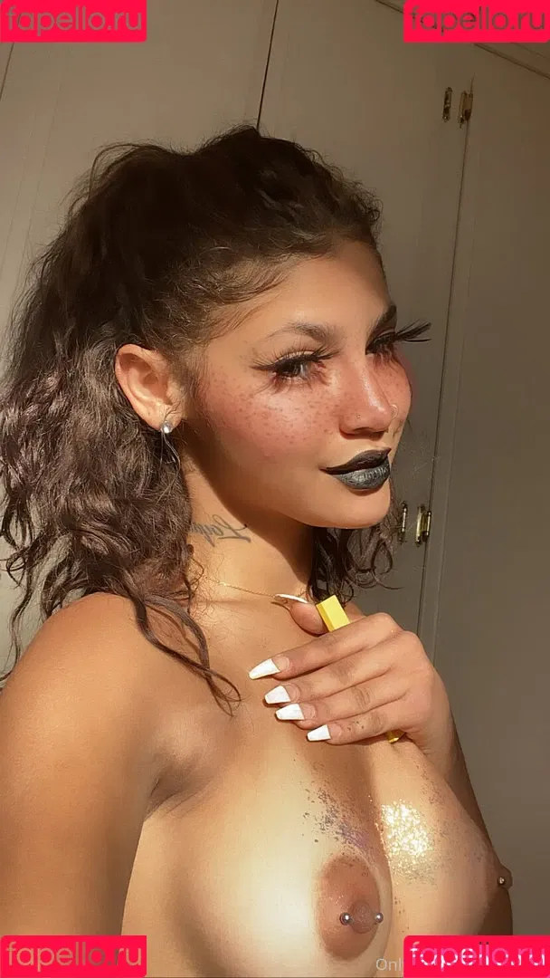 Twinkleeestarss Onlyfans Photo Gallery 