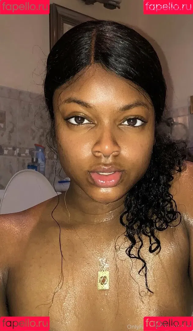 enly10me Onlyfans Photo Gallery 