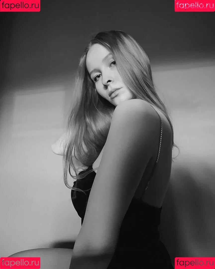 be.mysky Onlyfans Photo Gallery 