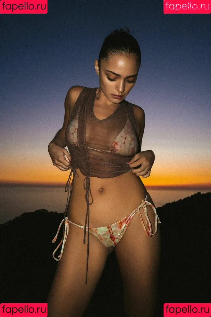 Luna Blaise Onlyfans Photo Gallery 
