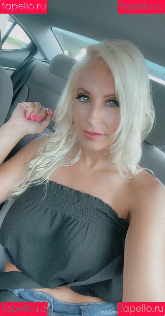 maloriewoods Onlyfans Photo Gallery 
