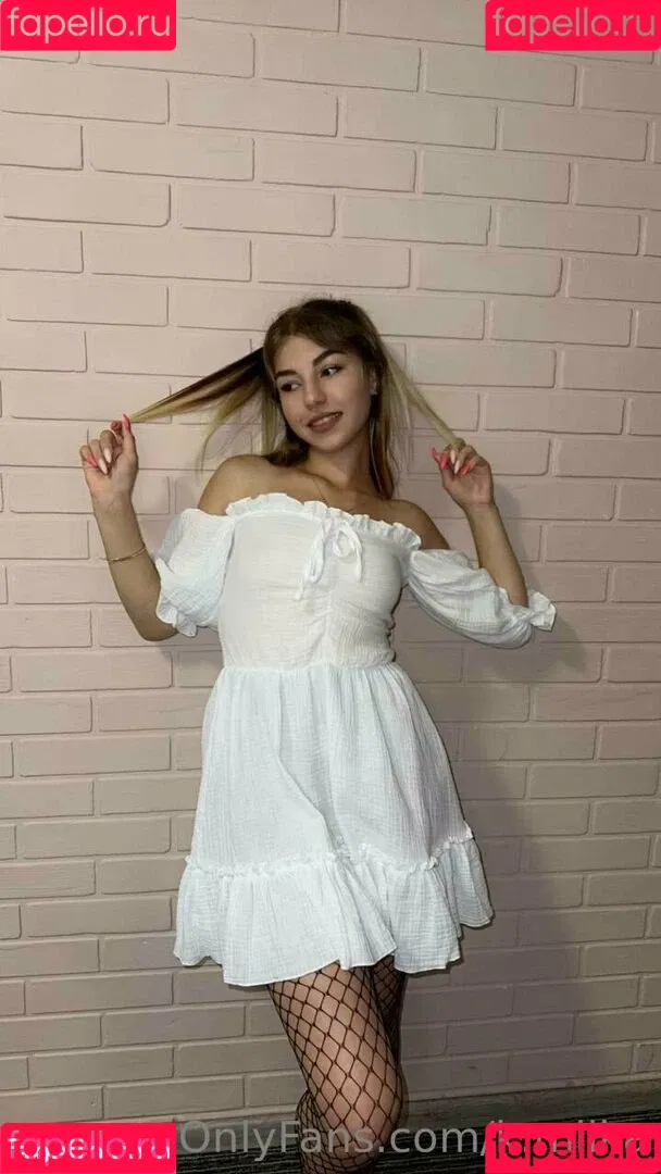 milena_shine Onlyfans Photo Gallery 