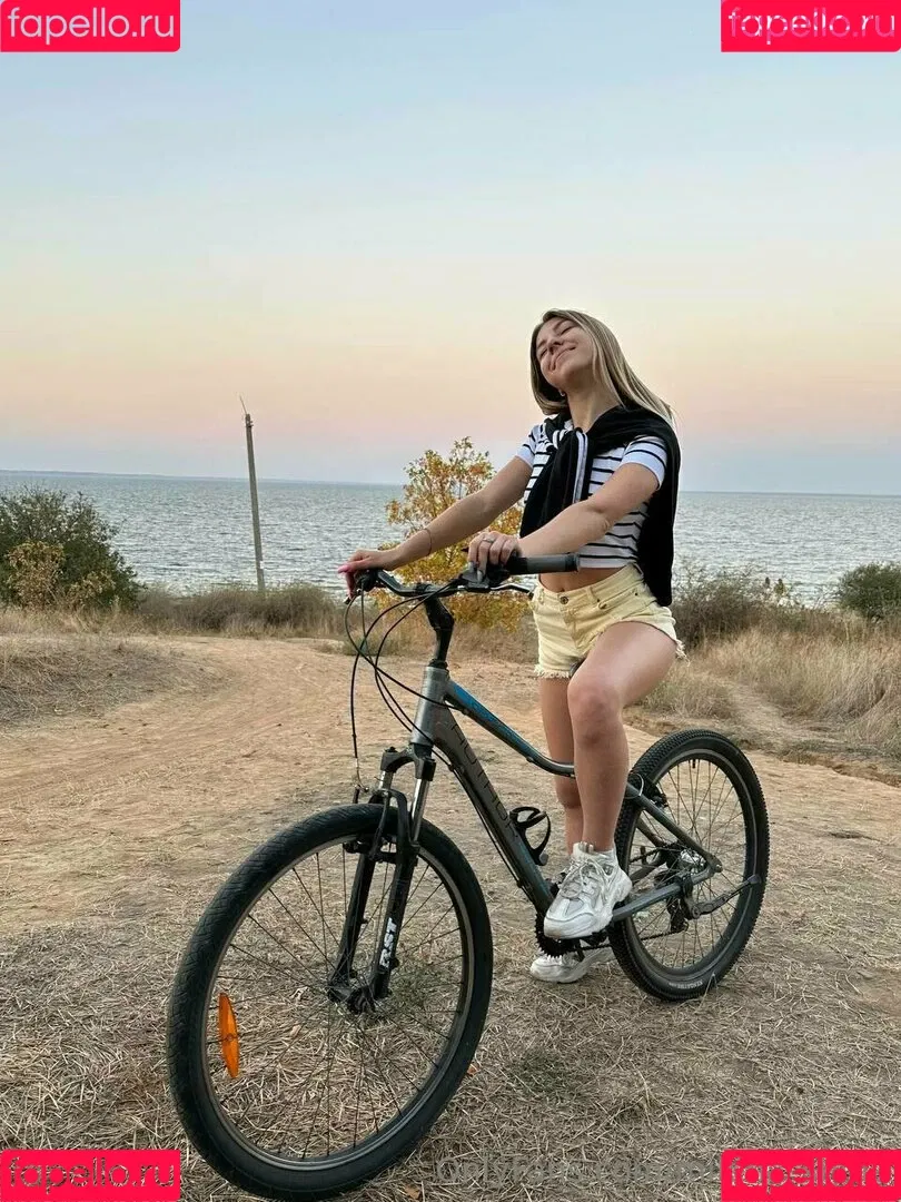 milena_shine Onlyfans Photo Gallery 