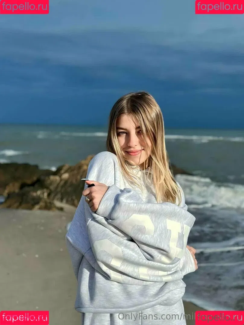 milena_shine Onlyfans Photo Gallery 