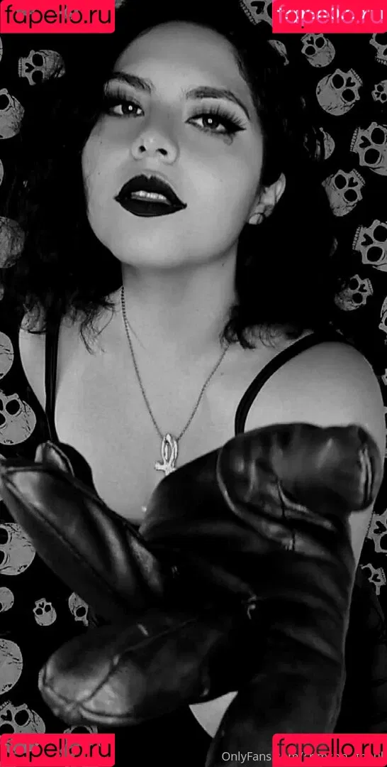 crimson_ghoul Onlyfans Photo Gallery 