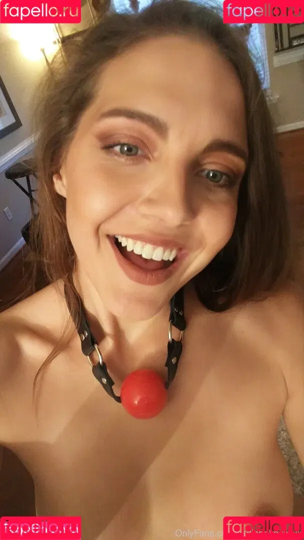 sadieholmes Onlyfans Photo Gallery 