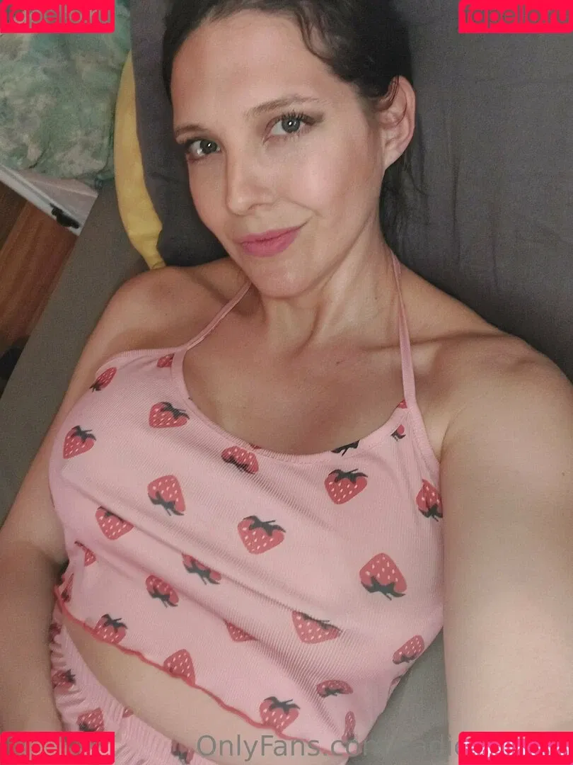 sadieholmes Onlyfans Photo Gallery 