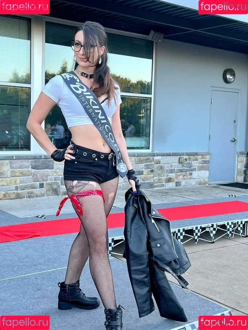thatdarn_foxx Onlyfans Photo Gallery 