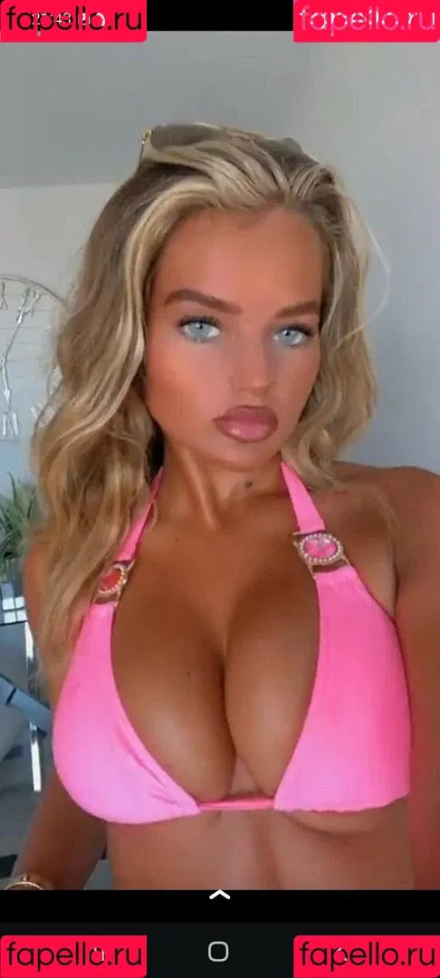 Mia Wood Hall Onlyfans Photo Gallery 