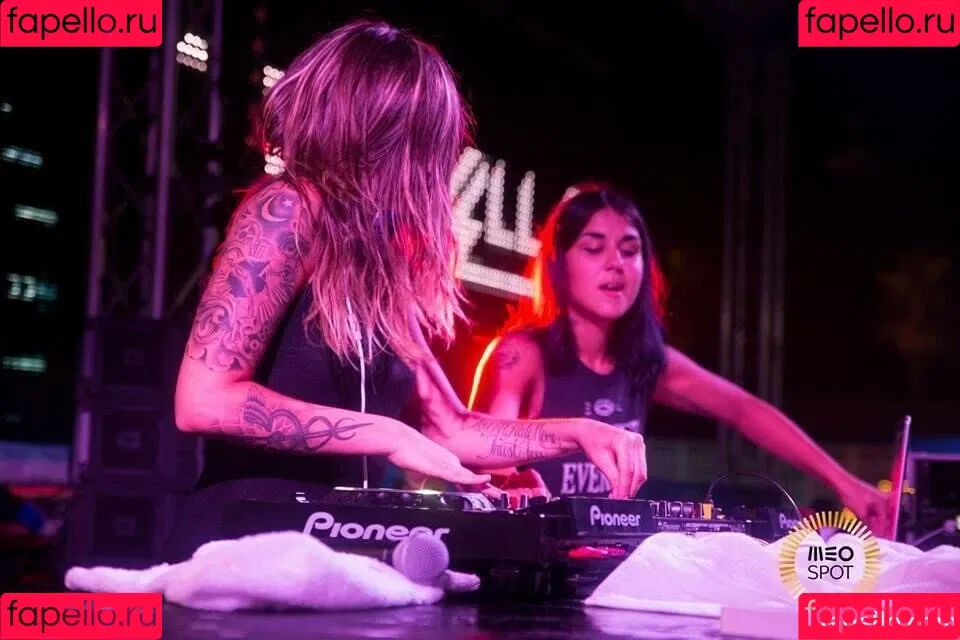 Krewella Onlyfans Photo Gallery 