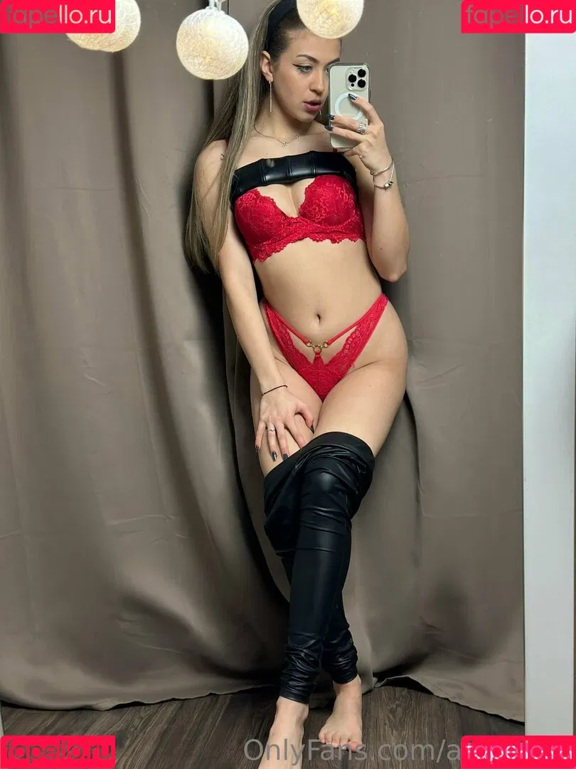 ava.babe Onlyfans Photo Gallery 