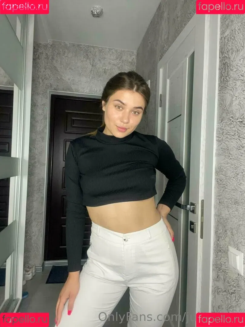 julliabern Onlyfans Photo Gallery 